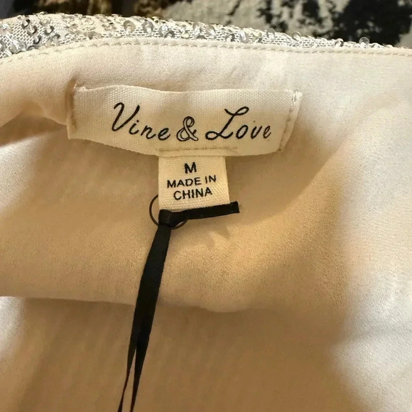 NWT Vine & Love Shimmering Brown Women's Top - Picture 7 of 7